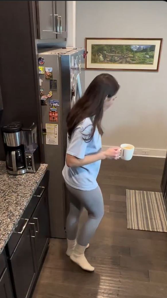 Ako upratuje ona a ako on